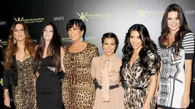 Kim Kardashian Dresses Up in a Kimono for Impromptu Photo Shoot by