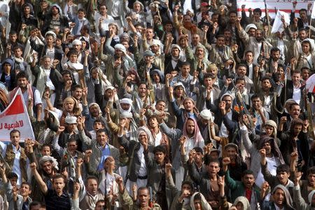 Houthi followers take part in a demonstration against the United Nations in Sanaa, Yemen, July 5, 2015. REUTERS/Mohamed al-Sayaghi