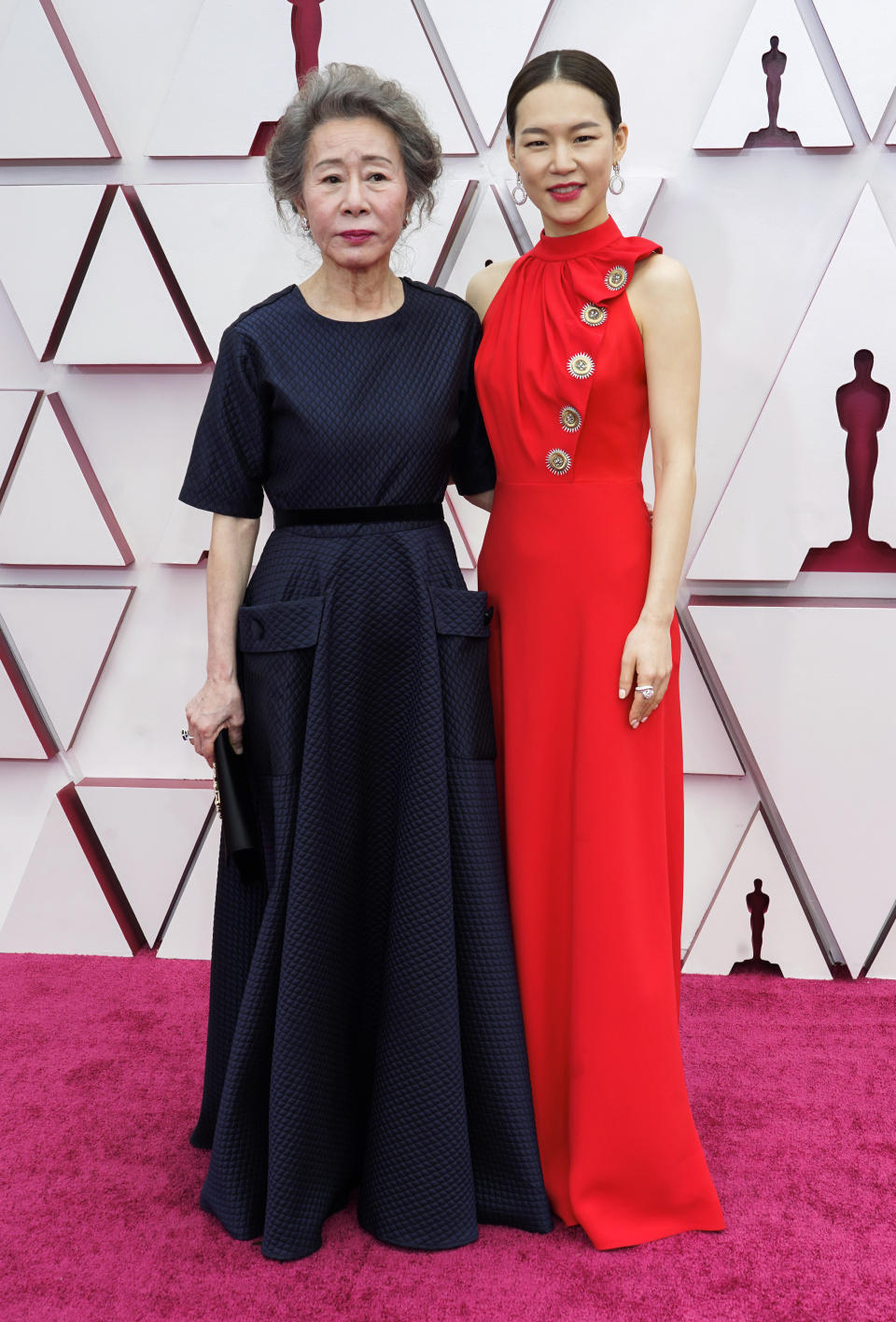 Minari's Youn Yuh-Jung and Han Ye-ri looked gorgeous on the red carpet. Photo: Getty