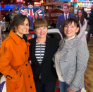 <p>Lisa posed alongside sisters Helen and Judy from Adelaide, Australia, who were there to watch the royal wedding.<br>The 58-year-old wore a stunning bright orange coat designed by British label Burberry.<br>Source: Instagram/lisa_wilkinson </p>