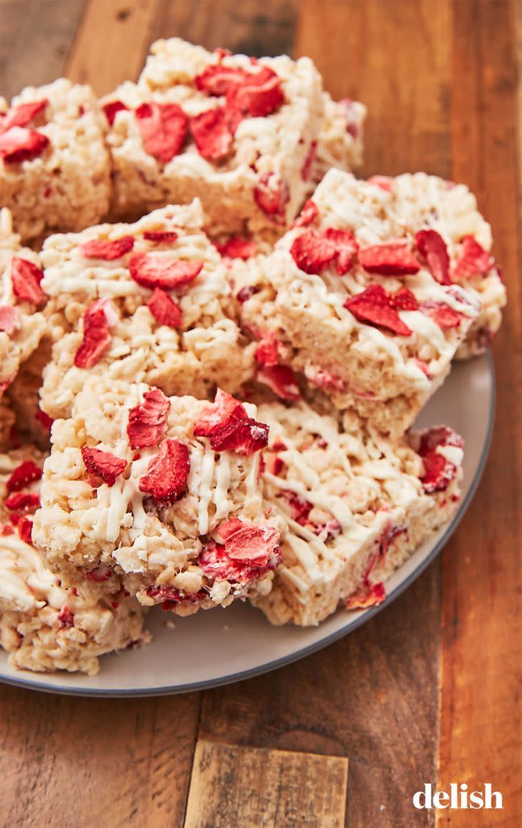 strawberry shortcake rice krispies treats