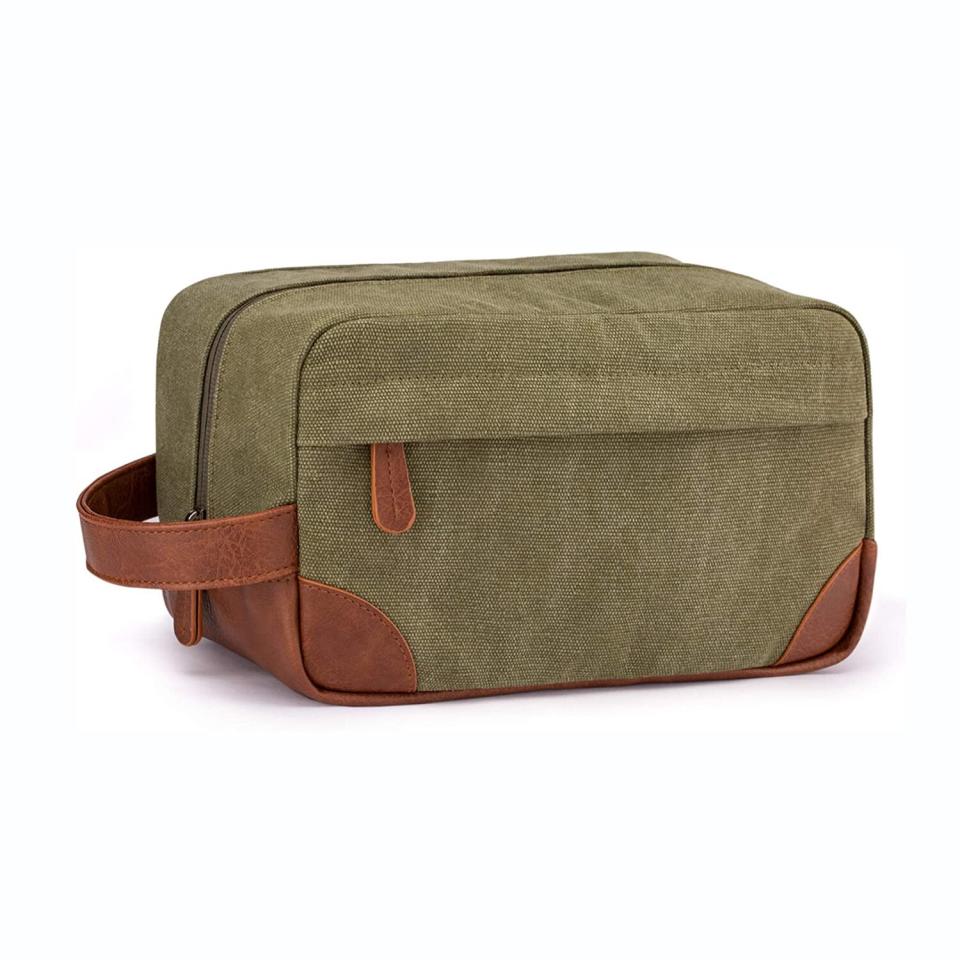 Vorspack Toiletry Bag Hanging Dopp Kit in Army Green