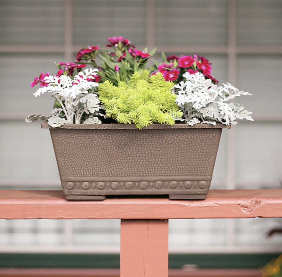 8) Taupe Plastic Window Box