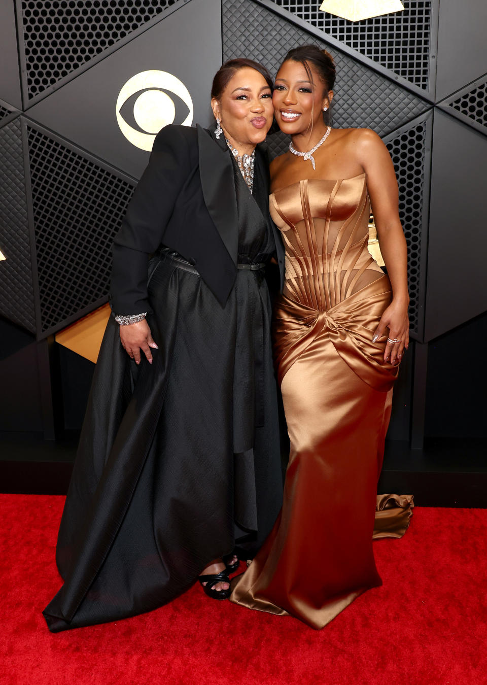 Victoria Monét and her mother 2024 Grammys