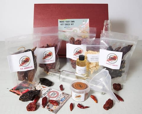 make own hot sauce kit valentines day gift Best Valentine's Day gifts for him