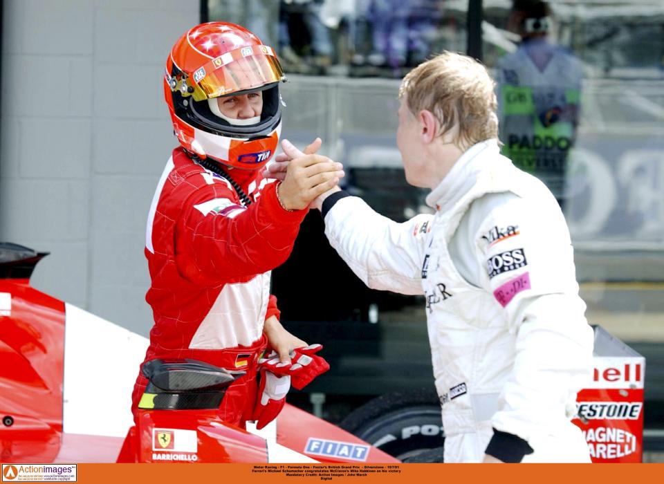 Kontrahenten und Kollegen: Michael Schumacher und Mika Häkkinen. (Bild: Reuters)