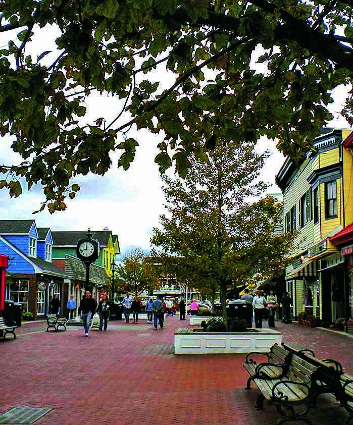 The Washington Street Mall, in the heart of the Victorian district, only contains shops that are privately or family owned and are a great stop for visitors to head to an ice cream parlor, café, restaurant or clothing boutique.