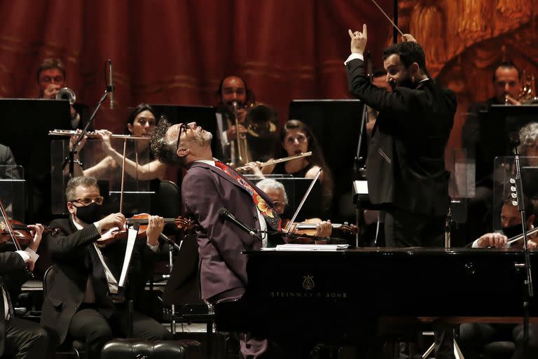 Fito Páez homenajeó a Charly García en el Teatro Colón