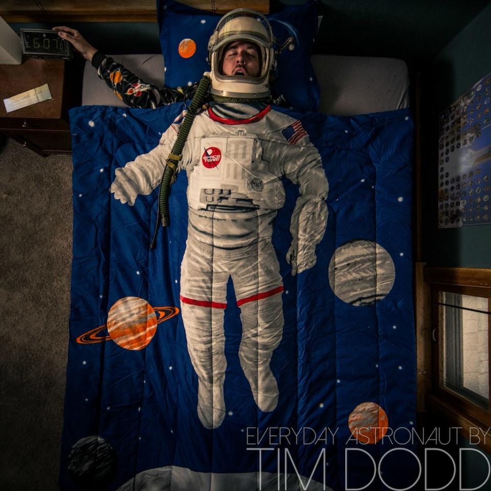 The day begins for the Everyday Astronaut. Dodd's photo series "A day in the life of the Everyday Astronaut" climbed to the top of Reddit. <cite>Tim</cite>