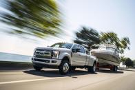 <p>Speaking of those towing capabilities, the Super Duty can tow up to 21,000 pounds via a conventional hitch, or up to 35,000 pounds via a gooseneck trailer coupling. </p>