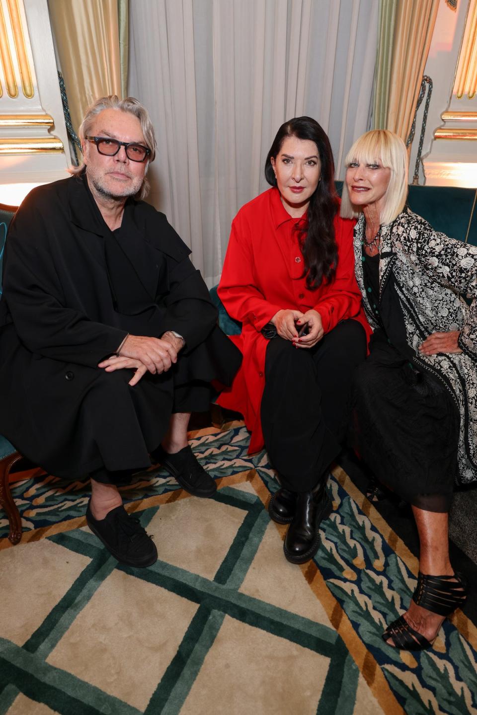 David Downton, Marina Abramovic and Virginia Bates attend The Claridge's Royal Academy Schools Art Prize at Claridge's on September 26, 2023 (Dave Benett)