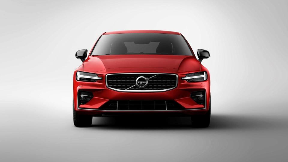 2018-volvo-s60 (2).jpg