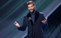 <p>Er begann seine Musik-Karriere mit zwölf Jahren in einer Boygroup, heute kennt man ihn als einen der erfolgreichsten Latin-Pop-Stars aller Zeiten: Doch auch Ricky Martin hat eine Soap-Vergangenheit. (Bild: Kevin Winter/Getty Images for LARAS)</p> 