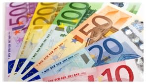 eur/usd risks dip below 13770