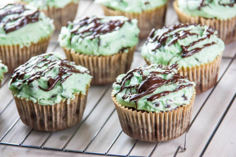 <p>Tasty Eats Home</p><p>You can't go wrong with cupcakes when you want to celebrate and these bright and minty brownie cupcakes are gluten-free, which means anyone (humans and leprechauns alike) at the table can enjoy them. </p><p><strong>Get the recipe: <a href="http://www.tastyeatsathome.com/2014/03/mint-chocolate-chip-brownie-cupcakes/" rel="nofollow noopener" target="_blank" data-ylk="slk:Mint Chocolate Chip Brownie Cupcakes;elm:context_link;itc:0;sec:content-canvas" class="link ">Mint Chocolate Chip Brownie Cupcakes</a></strong></p>