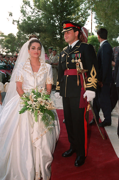 queen-rania-wedding-dress
