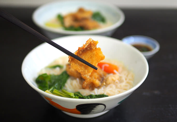 The fish is cleaned and cut by Mr Mak himself and each piece is deep fried to crispy perfection