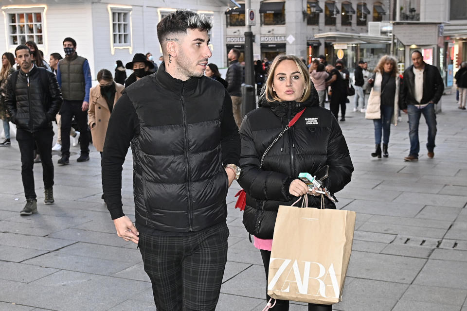 MADRID, SPAIN - NOVEMBER 21: Rocio Flores and Manuel Bedmar walking, on November 21, 2021, in Madrid, Spain. (Photo By Francisco Guerra/Europa Press via Getty Images)