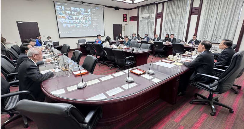 法務部長蔡清祥在視訊會議會要求全國檢察長，應立即澄清不公平的報導，羅致政案將成重要指標。（圖／最高檢提供）