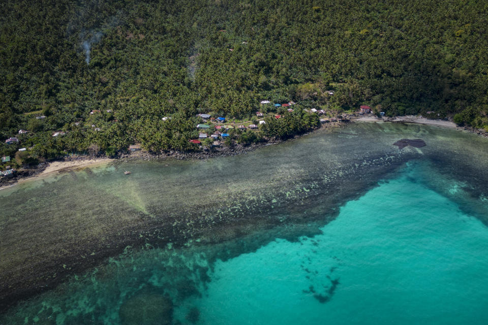 An aerial view of oil slick from the sunken tanker MT Princess Empress along a shoreline, March 08, 2023.<span class="copyright">Ezra Acayan—Getty Images</span>