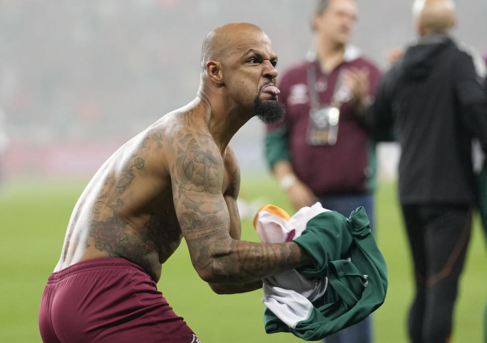 Felipe Melo of Brazil's Fluminense celebrates their 2-1 victory over Brazil's Internacional at the end of a Copa Libertadores semifinal second leg soccer match at Beira Rio stadium in Porto Alegre, Brazil, Wednesday, Oct. 4, 2023. (AP Photo/Andre Penner)