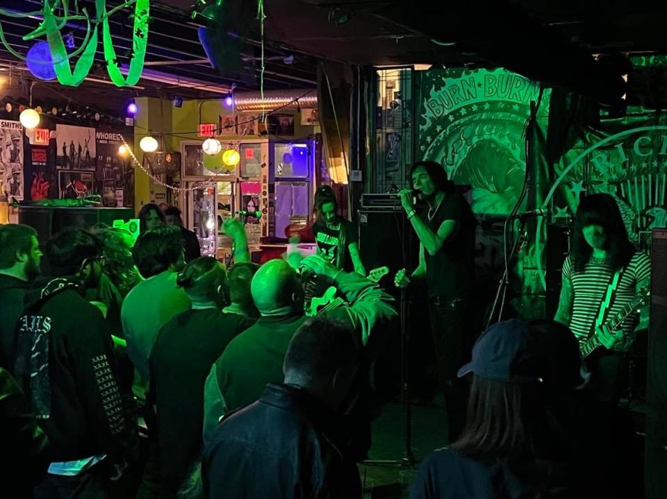 Richie Ramone performs at Buzzbin Art & Music Shop in downtown Canton in April. The longtime music club's owners plan to close the business next week.