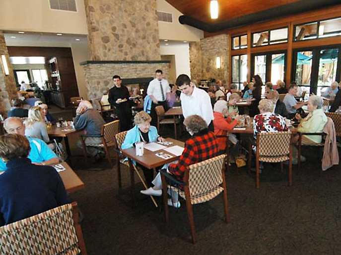 Rossmoor retirement community Creekside Grill