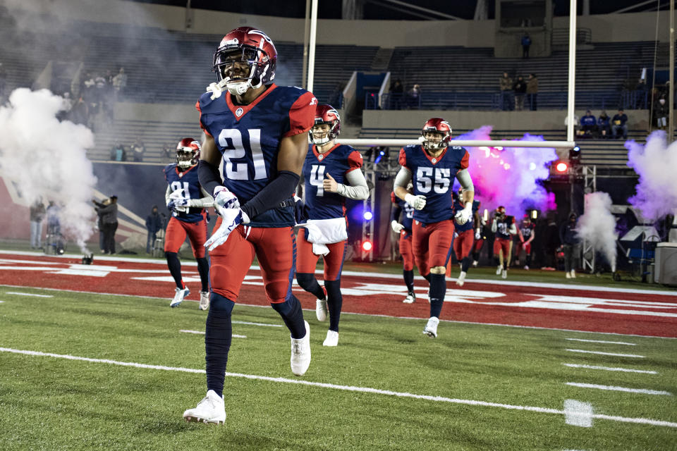 MEMPHIS, TN - FEBRUARY 16: Terrell Bonds #21 of the Memphis Express runs onto the field before a game against the Arizona Hotshots at the Liberty Bowl Memorial Stadium on February 16, 2019 in Memphis, Tennessee. (Photo by Wesley Hitt/AAF/Getty Images)