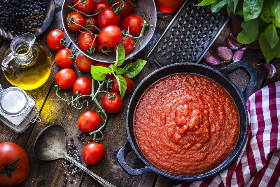 Compared to raw tomatoes, cooked tomatoes contain about three times more lycopene, a phytonutrient that lowers the risk of heart attack and some cancers. (Photo: fcafotodigital via Getty Images)