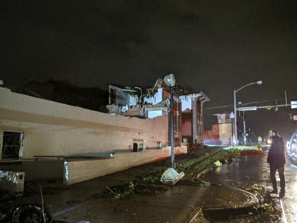 This image posted on Twitter account of Stechshultsy shows tornado-hit Jefferson City. Mo., on May 23, 2019. (Photo: Stechshultsy via AP)