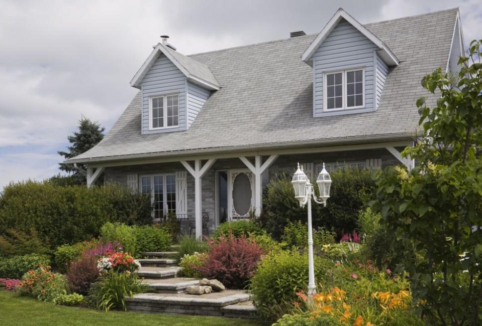 Spruce Up Your Whole Home Without Renovating — By Landscaping Your Yard