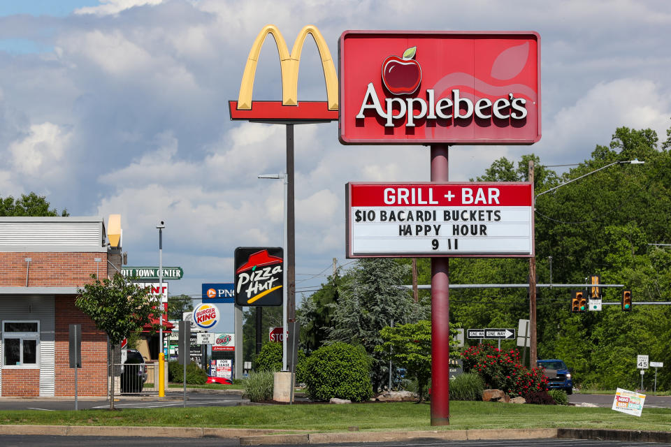 BLOOMSBURG, PENNSYLVANIA, UNITED STATES - 2024/05/19: Signs for restaurants including Applebee's, McDonald's, Pizza Hut, and Burger King are seen along U.S Route 11 in Bloomsburg, Pennsylvania. (Photo by Paul Weaver/SOPA Images/LightRocket via Getty Images)