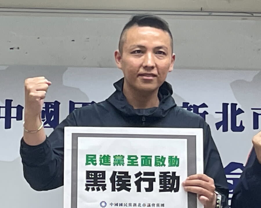 圖／新北市議員陳偉杰要求城鄉局盡速擬定時間表並和警察局通力合作，來解決當地治安和交通問題，切勿讓淡海新市鎮成為治安的死角。（圖／記者陳志仁攝）