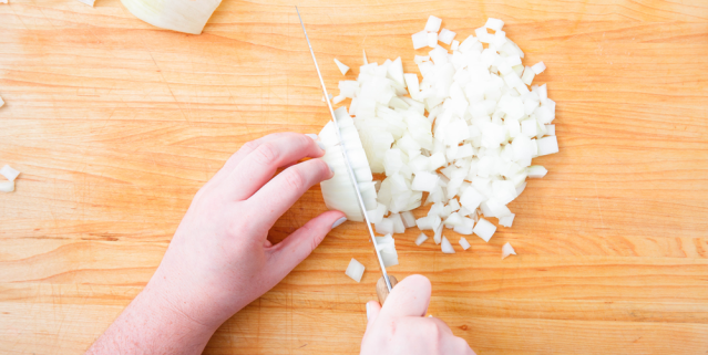 How to Cut an Onion Like a Pro