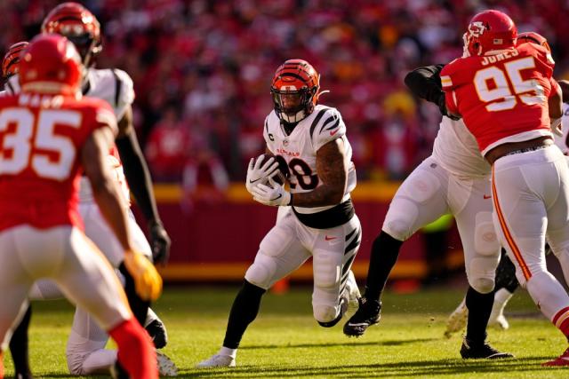 Bengals' Tre Flowers gets the call again vs. Chiefs' Travis Kelce