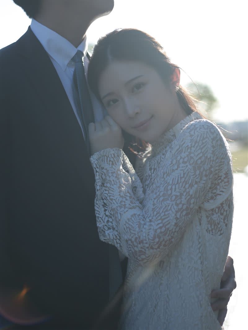 鄭家純宣布結婚，嫁給日籍醫師男友AKIRA。（圖／千巡影世提供）