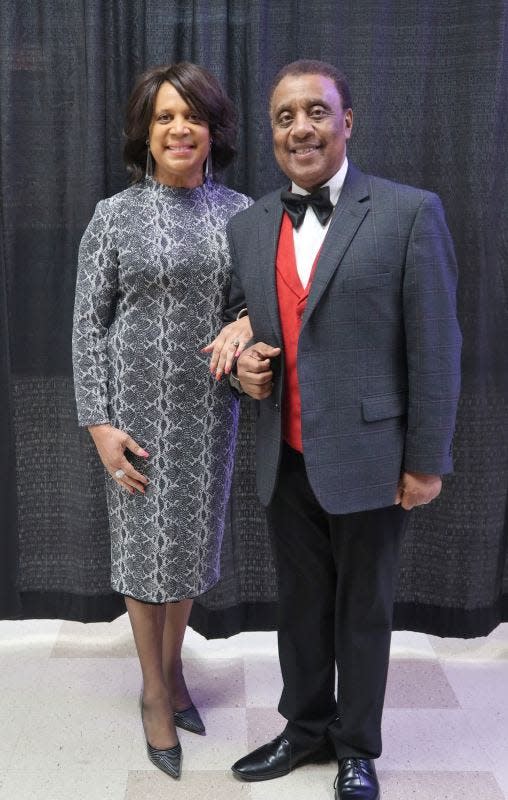 Cynthia Woods and Dr. Jerry Woods attended the 22nd Annual Jewel Awards Banquet presented by the Jackson Madison County African American Chamber of Commerce on Saturday, February 18, 2023, at the Carl Perkins Civic Center in downtown Jackson, Tennessee. The event is held annually to honor outstanding African American Business Owners. Guests were treated to a buffet dinner, an awards presentation, and entertainment by the Smooth Jazz Progressions band.