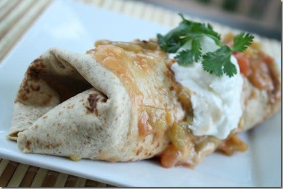 <strong>Get the <a href="http://mealsandmovesblog.com/2011/06/14/meal-makeover-breakfast-burritos/" target="_blank">Smothered Breakfast Burritos recipe from Meals & Moves</a></strong>