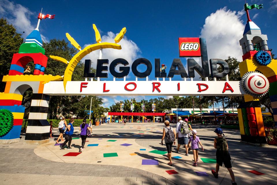 Legoland Florida announced in a layoff notice that its 519 food and beverage workers would begin working for Aramark Corp. in January.