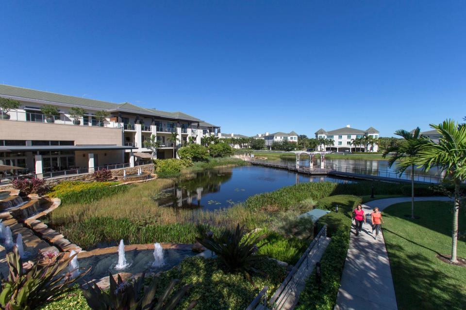 Moorings Park Trio Restaurant And waterside views.