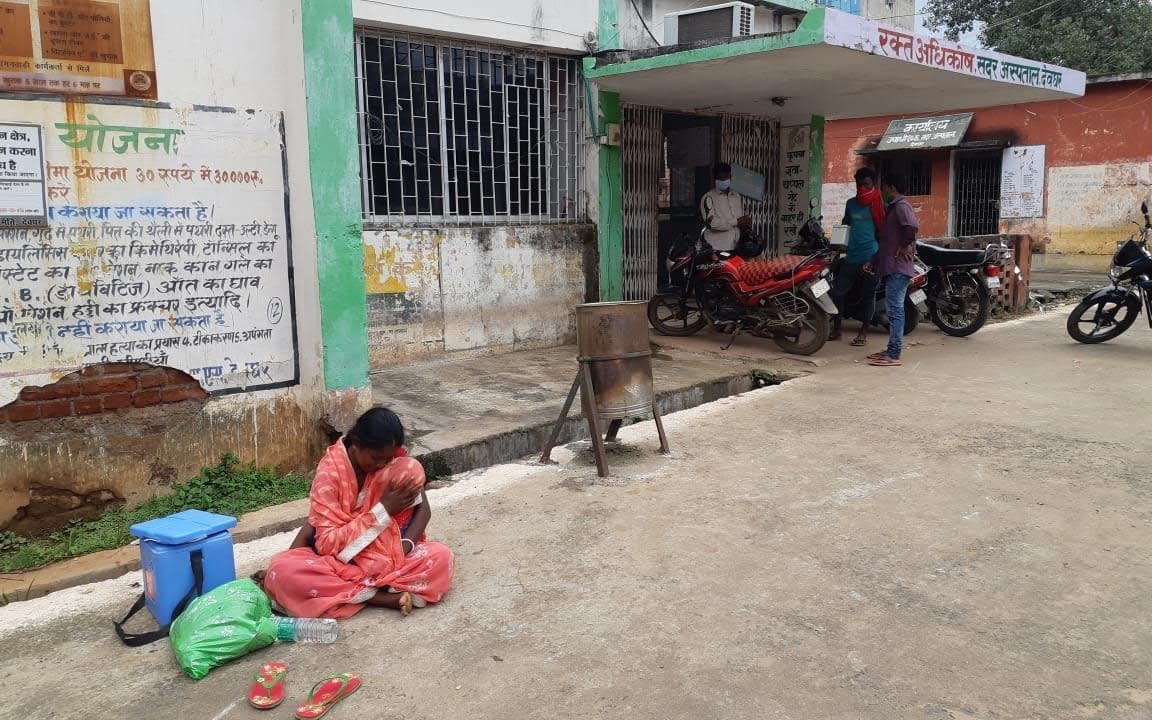 Gudiya Devi's five-year-old boy Vivek died in her arms just yards from the blood bank clinic she hoped would give him a life-saving transfusion - Mohammad Sartaj Alam