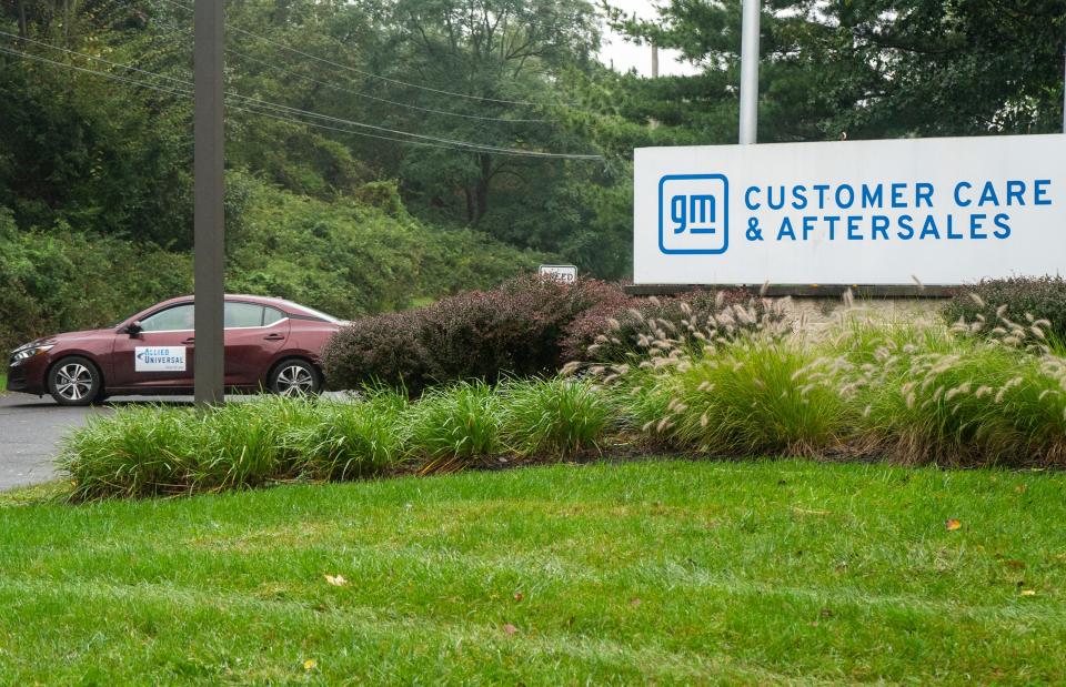 Sen. Bob Casey visits local auto workers and their supporting union members on strike outside General Motors in Langhorne on Tuesday, Sept. 26, 2023.

[Daniella Heminghaus | Bucks County Courier Times]