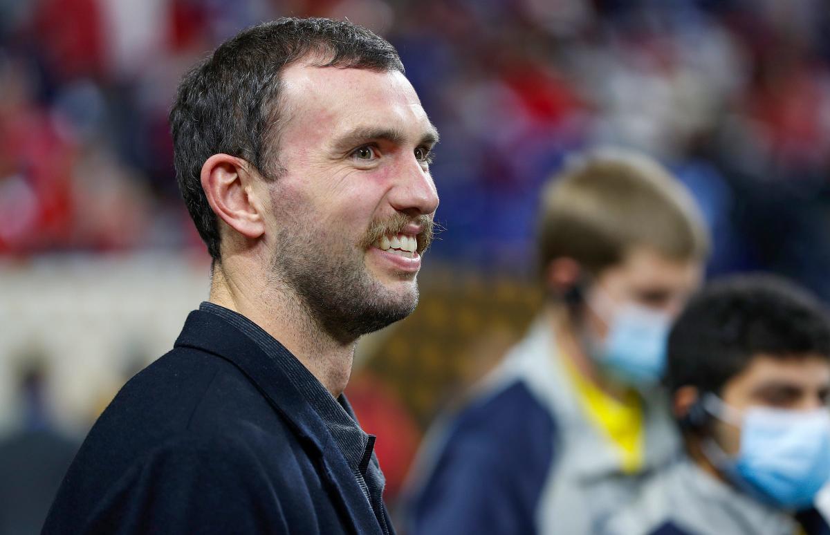 Twitter reacts to Andrew Luck's appearance at the national championship game