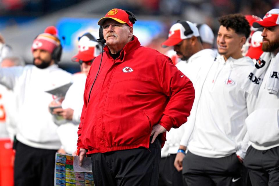 Chiefs head coach Andy Reid (front, center) looks on ahead of quarterback Patrick Mahomes (second from right) and tight end Travis Kelce (far right) during Sunday’s game against the Los Angeles Chargers at SoFi Stadium.