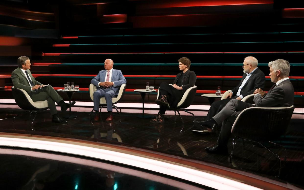 Markus Lanz (links) diskutierte am Dienstagabend mit seinen Gästen (von links) Rüdiger Lucassen, Antonie Rietzschel, Herfried Münkler und Carlo Masala über die politische Debattenkultur in Deutschland. (Bild: ZDF / Cornelia Lehmann)