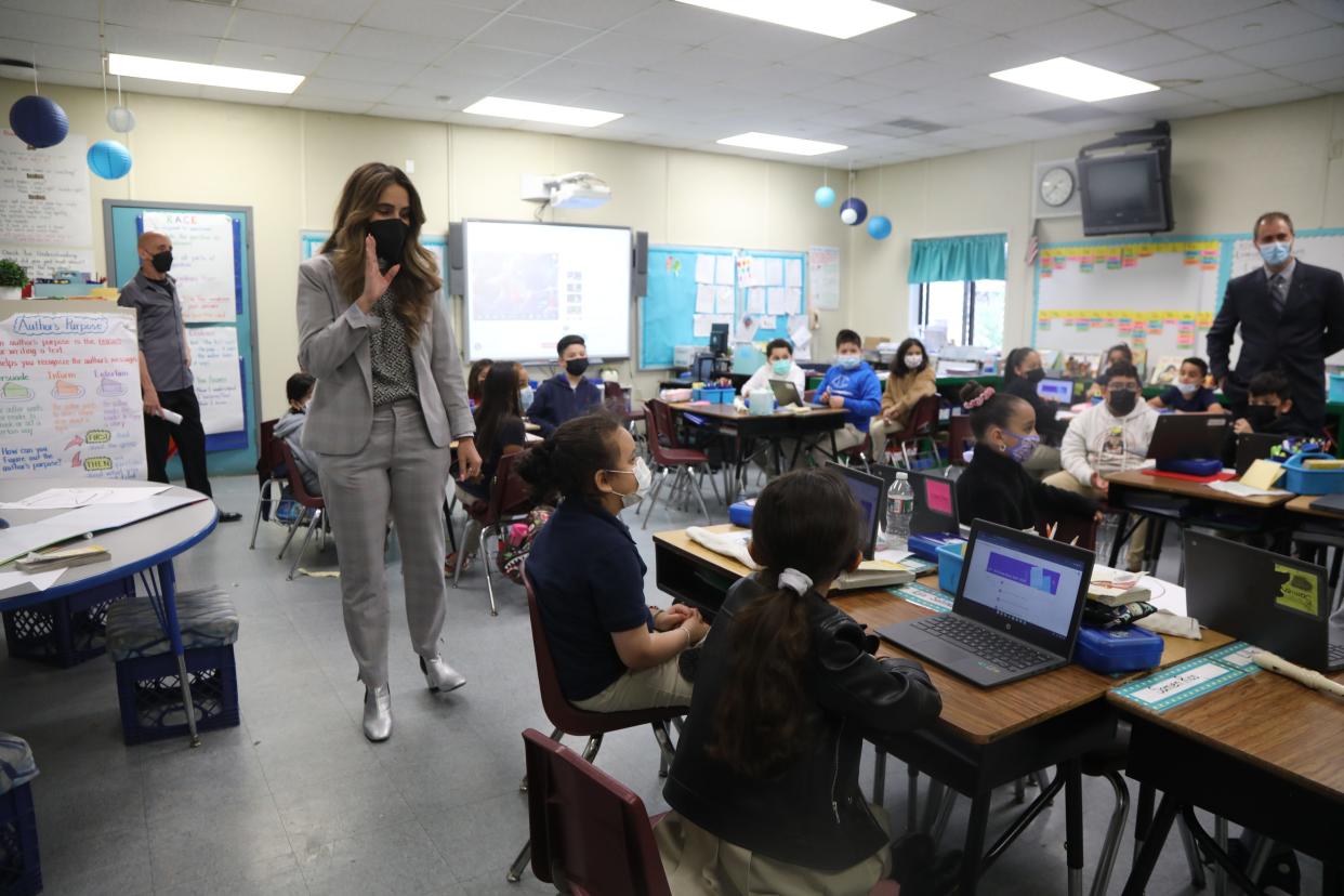 Senator Ruiz visits a fourth grade class at the Ridge Street Elementary School. Senator Teresa Ruiz led a tour of three old Newark schools on May 19, 2022 as the state looks into funding needed to replace aging schools in New Jersey.