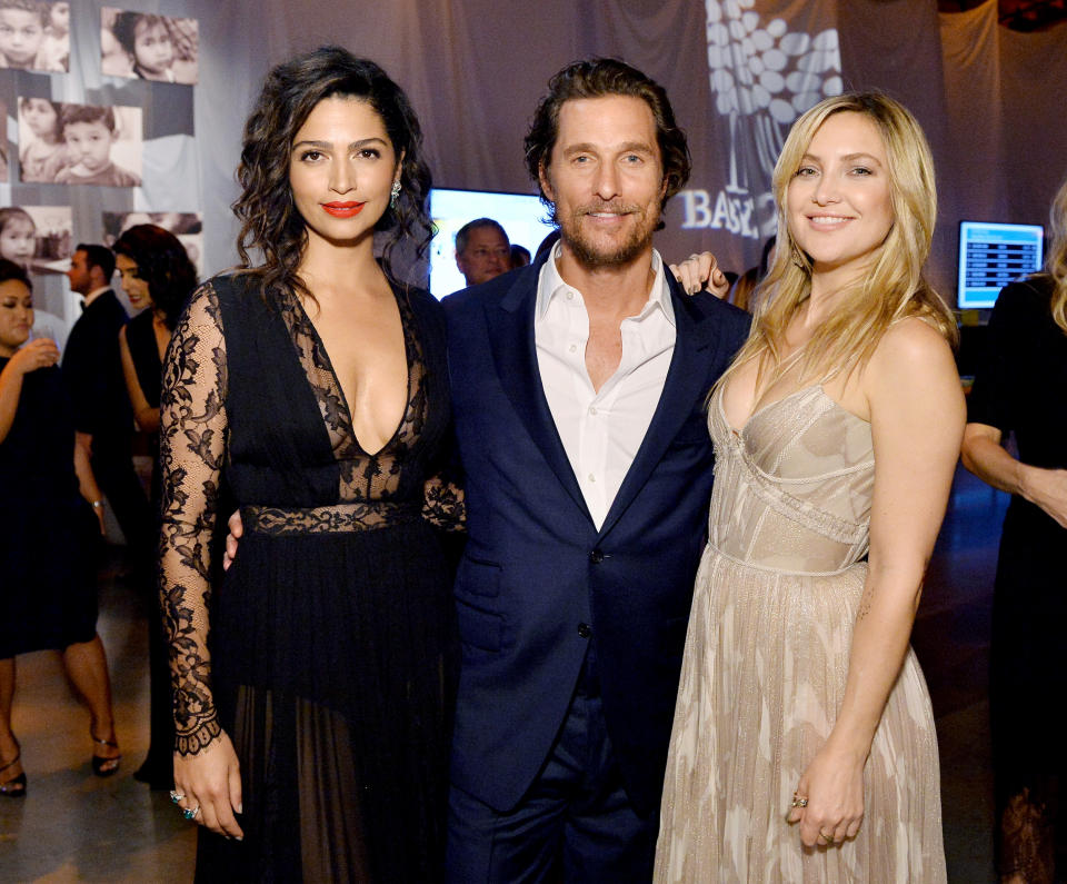 CULVER CITY, CA - NOVEMBER 12:  (L-R)  Model Camila Alves and actors Matthew McConaughey and Kate Hudson attend the Fifth Annual Baby2Baby Gala, Presented By John Paul Mitchell Systems at 3LABS on November 12, 2016 in Culver City, California.  (Photo by Stefanie Keenan/Getty Images for Baby2Baby)