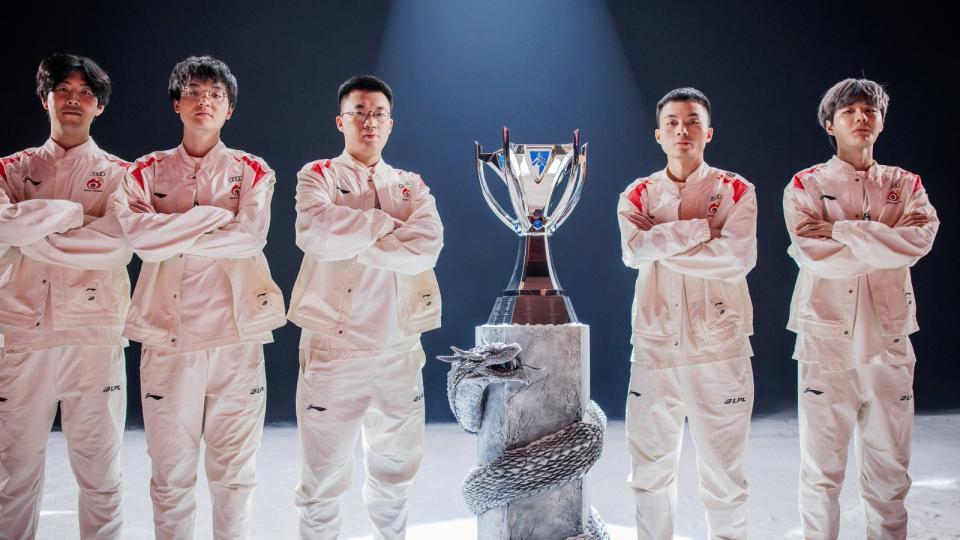 Although Weibo pulled off a great run despite being underdogs throughout, they weren't able to overcome T1 at the Grand Finals. (Photo: Riot Games)