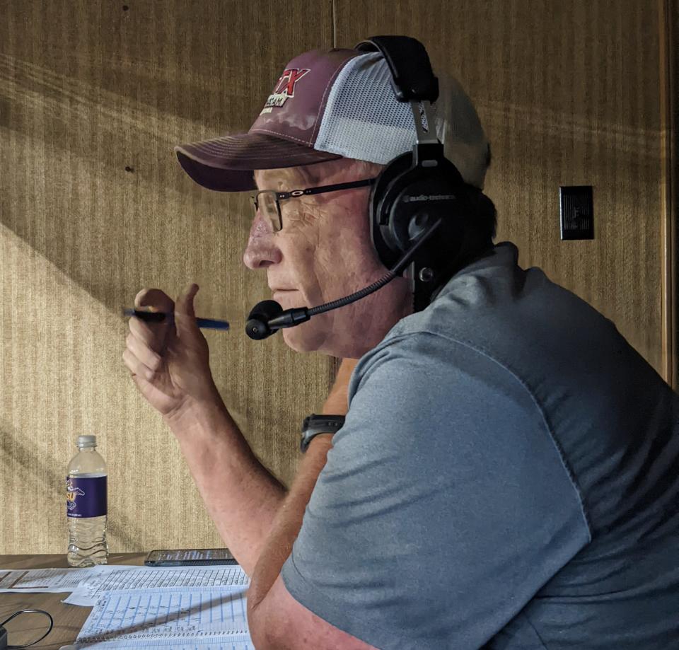 Scott Weber has been giving play-by-play analysis of Bowie High School athletics for 22 years for KNTX 104.3 FM and 1410 AM.