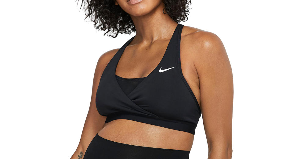 Nike Swoosh Women's Medium-Support Sports Bra (Maternity)